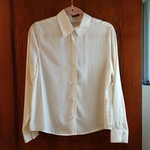 NwoT cream colored Jaclyn Smith blouse